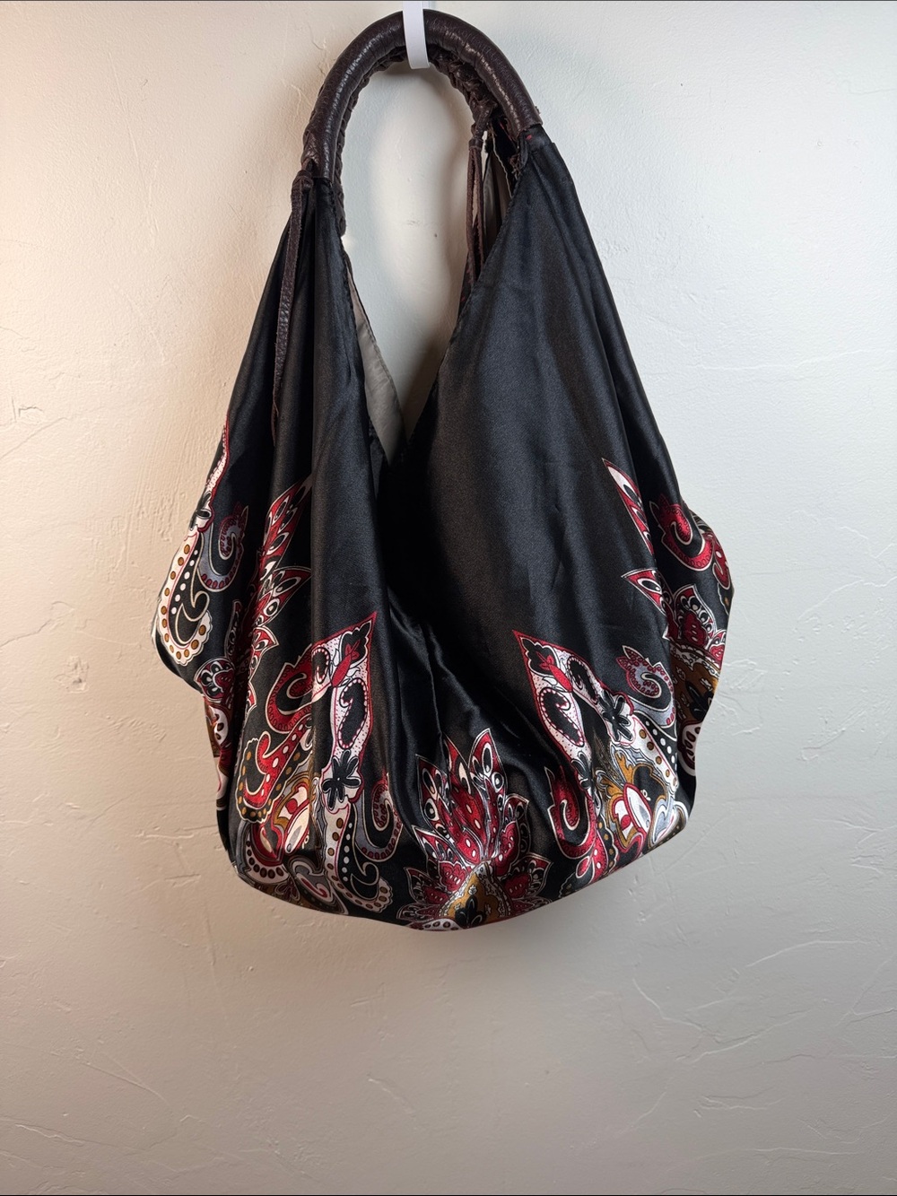 Boho Paisley Slouch Tote Bag in Red and Black Satin with leather handles - Picture 5 of 7